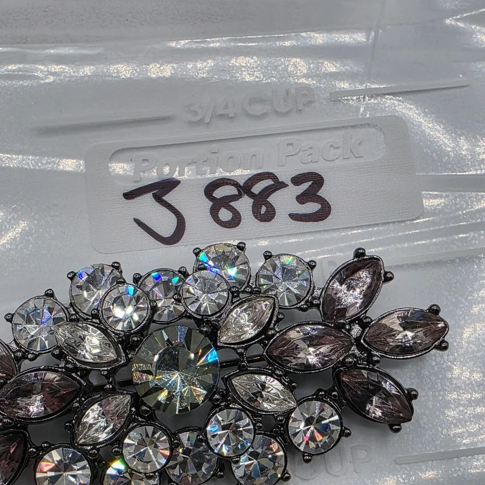 Liz Claiborne Gunmetal Rhinestone Brooch Grey Clear Crystal Marquise Pin‎ LC